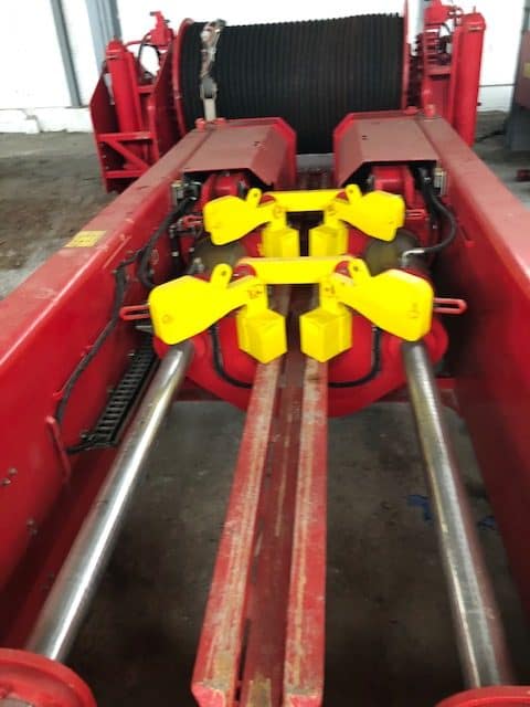 Chain puller single hose