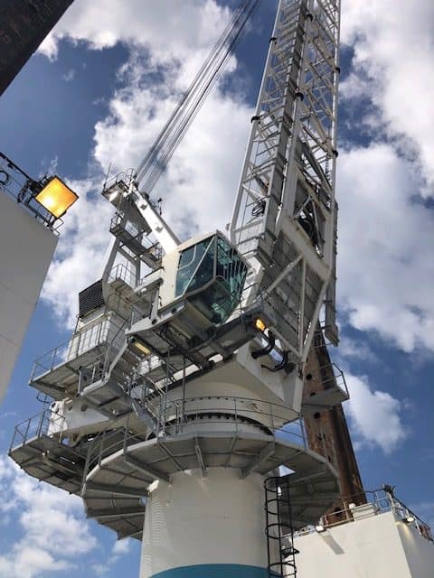 300T Liebherr Crane on Jack-up