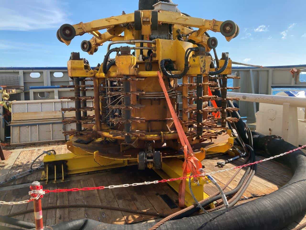 Pile cleaning tool